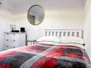 Immaculate 2-Bed Apartment in Rochester